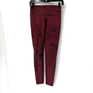 Elite burgundy leggings women’s L-XL